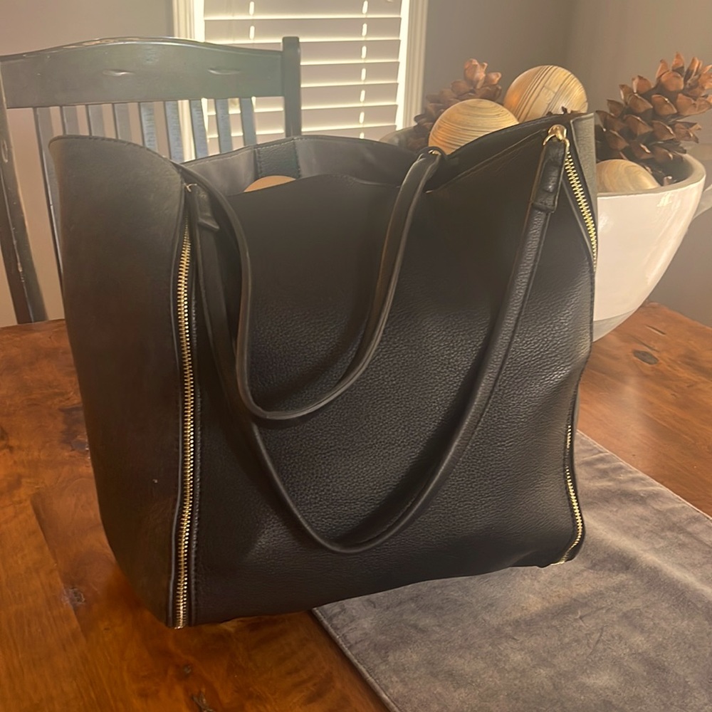 Black leather tote purse by street level